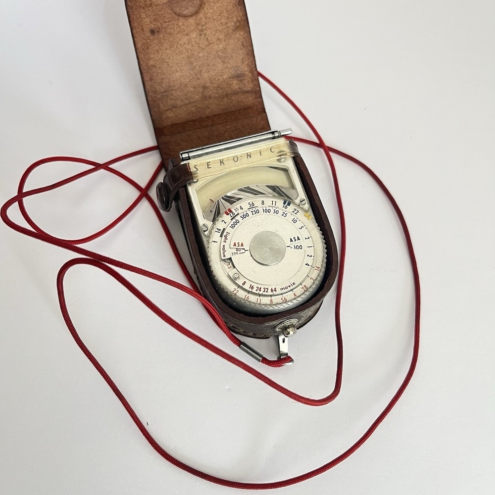 Vintage SEKONIC L-8 Light Meter Leather Case untested
